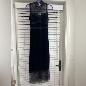 NWOT Lost + Wander Elegant Black Lace Trim velvet Dress size small